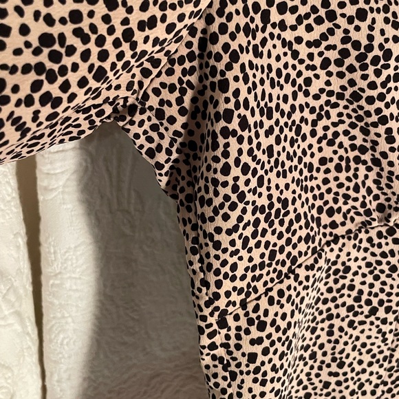 Lulu's Button Top with Animal Print Size Medium - Picture 6 of 7